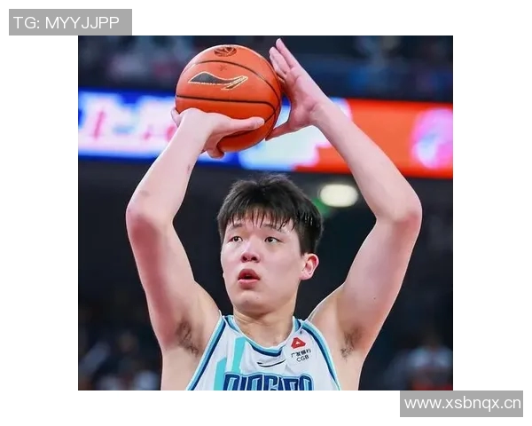 杨瀚森上半场未获出战机会罗威替补表现抢眼贡献4分3板